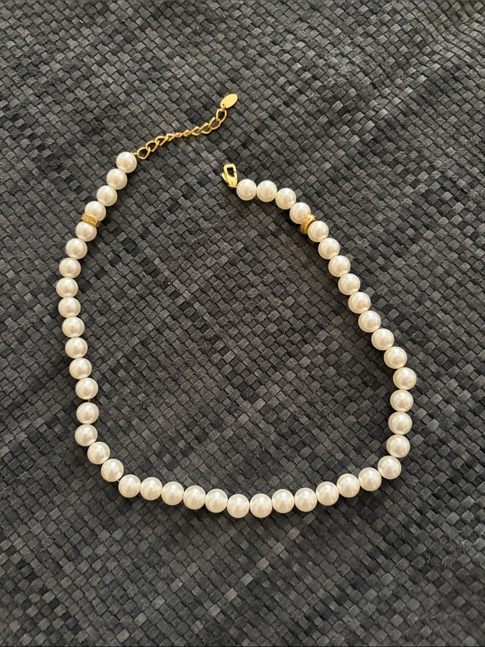 Classic Pearl Bead Necklace with Gold Accents - Unbranded. Make an offer